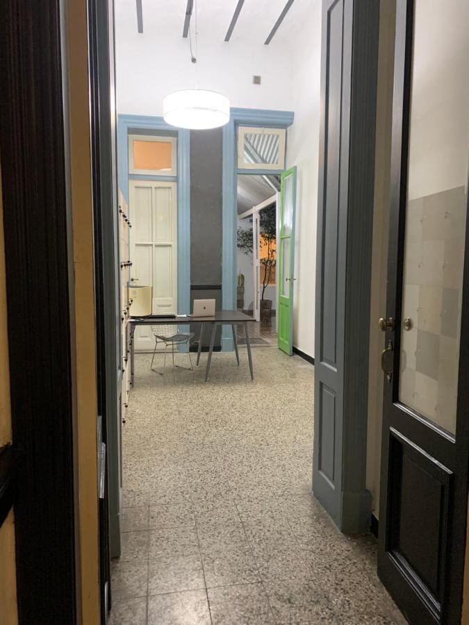 Mibaq Palermo Hostel บัวโนสไอเรส ภายนอก รูปภาพ