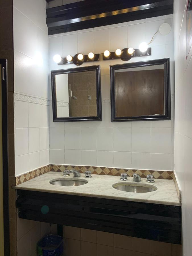 Mibaq Palermo Hostel บัวโนสไอเรส ภายนอก รูปภาพ